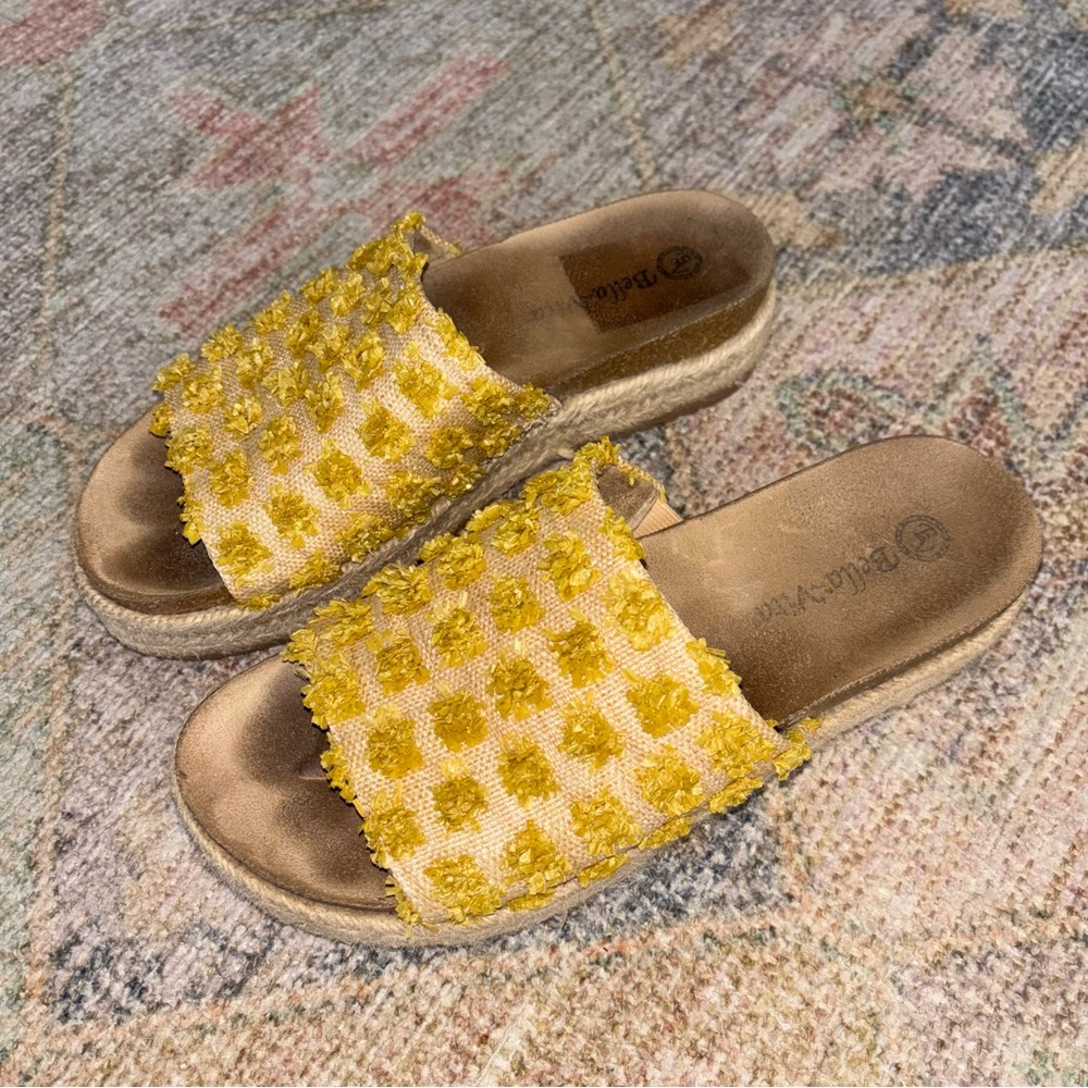 Gold/Yellow Textured Slide Espadrille Summer Sandals Women’s 6.5 Bella-Vita